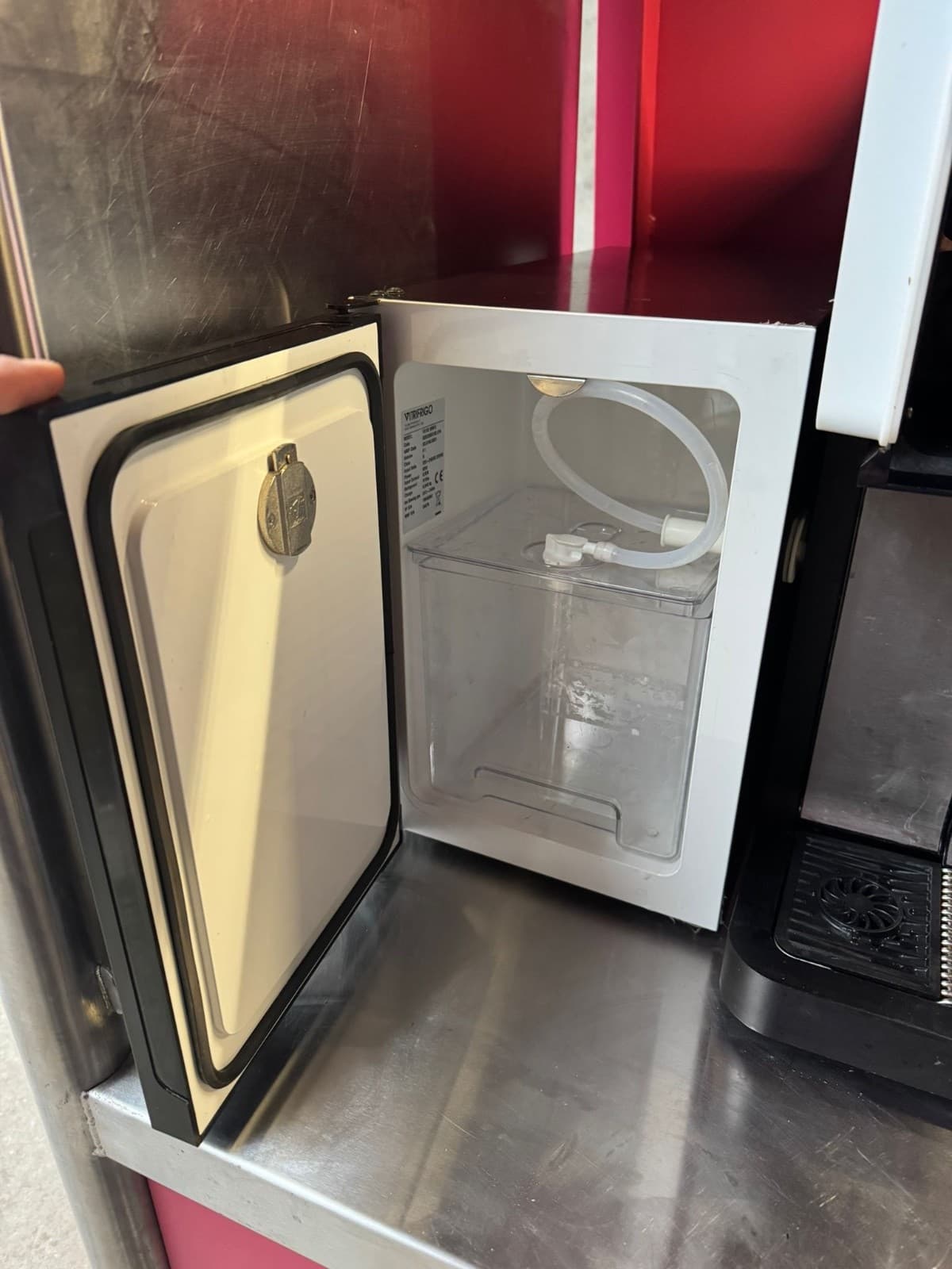 WMF 1500 S Commercial Bean to Cup Coffee Machine + Milk Fridge Fully Refurbished — photo 5