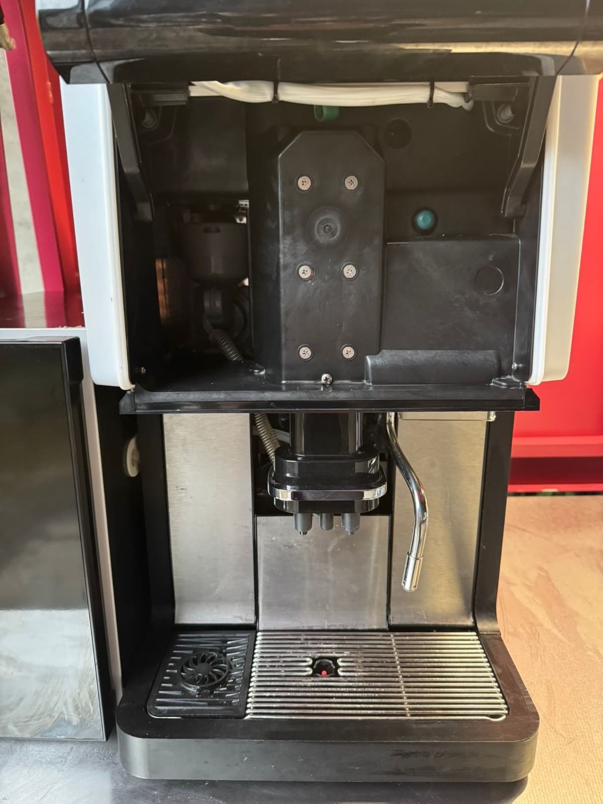 WMF 1500 S Commercial Bean to Cup Coffee Machine + Milk Fridge Fully Refurbished — photo 4
