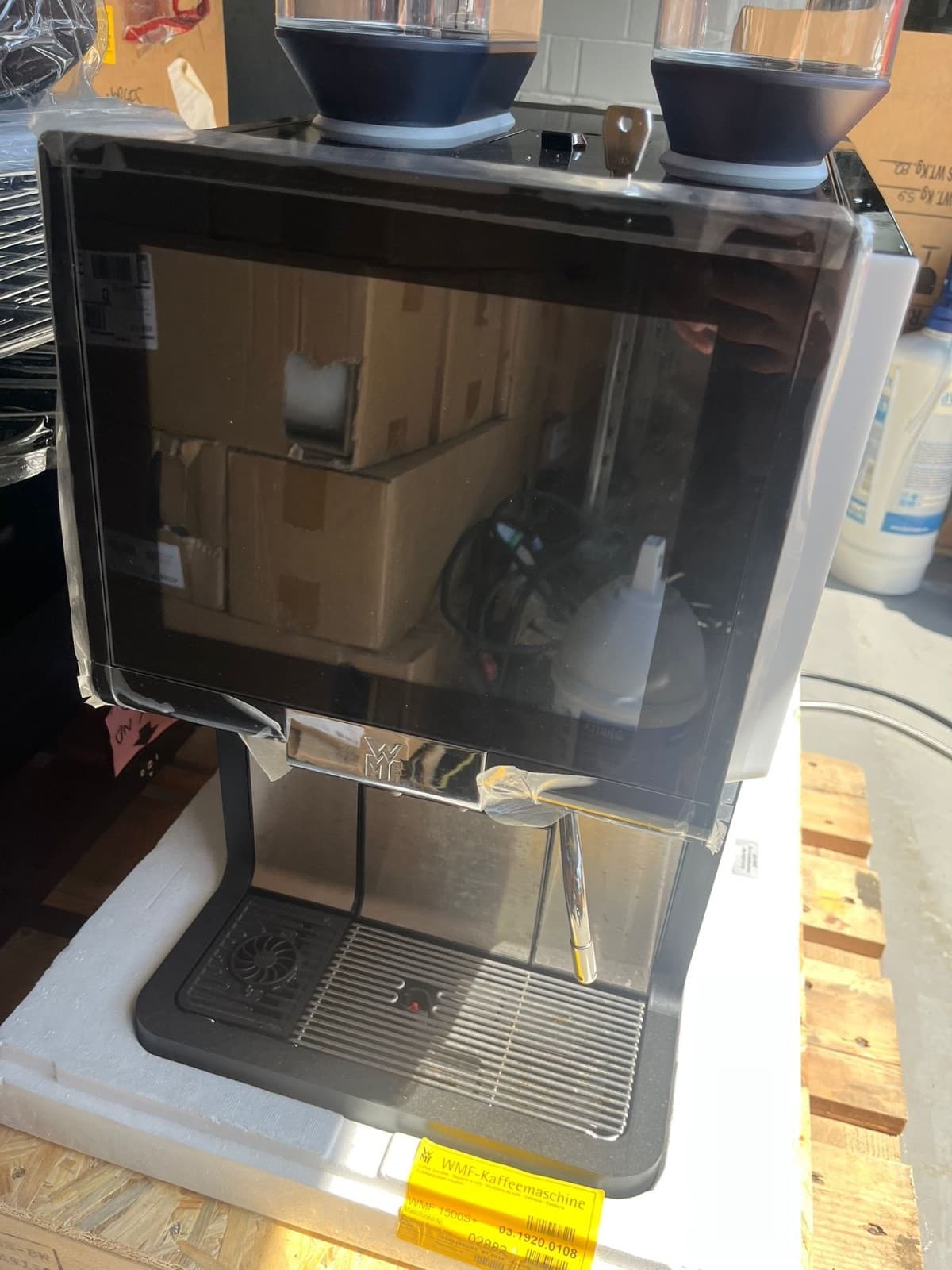 Brand New WMF 1500 S+ Commercial Bean to Cup Coffee Machine Milk Fridge Boxed